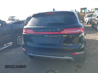 2017 Lincoln MKC Premiere z VIN 5LMCJ1C96HUL33651, wystawiony jako IAAI lot #41999911 z przebiegiem 114 723 mil mil oraz . Historia ofert i sprzedaży dostępna na DreamBid. Obrazek 16.