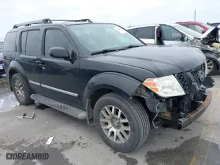 2012 Nissan Pathfinder SV with VIN 5N1AR1NN0CC634556, listed as a IAAI auction lot 41277695 with 197,406 mi miles. Bid and sale history available at carsss.com. Image 1.