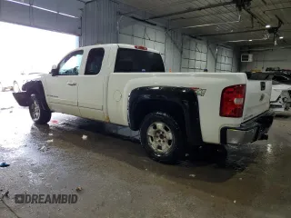 2008 Chevrolet Silverado 1500 LTZ with VIN 1GCEK19J98E195693, listed as a Copart auction lot 46072095 with 239,888 mi miles and Salvage Title. Bid and sale history available at DreamBid. Image 2.