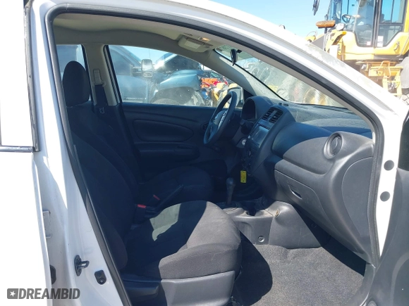 2019 Nissan Versa Sedan SV with VIN 3N1CN7AP5KL828802, listed as a IAAI auction lot 41738724 with 80,128 mi miles. Bid and sale history available at carsss.com. Image 5.