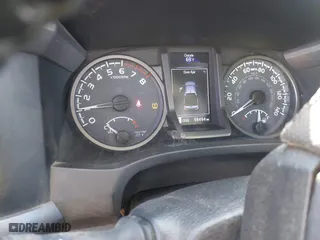 2019 Toyota Tacoma 4WD SR5 with VIN 3TMDZ5BN1KM079305, listed as a IAAI auction lot 41247804 with 98,494 mi miles. Bid and sale history available at carsss.com. Image 7.