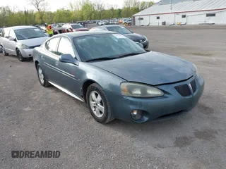 2006 Pontiac Grand Prix with VIN 2G2WP552661248185, listed as a IAAI auction lot 42111078 with 98,387 mi miles. Bid and sale history available at carsss.com. Image 1.