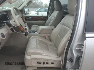 2012 Lincoln Navigator z VIN 5LMJJ2J53CEL01546, wystawiony jako Copart lot #51806275 z przebiegiem 212 022 mil mil oraz Szkoda całkowita • Salvage title. Historia ofert i sprzedaży dostępna na DreamBid. Obrazek 7.