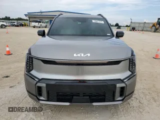 2024 Kia EV9 GT-Line with VIN KNDAEFS57R6025750, listed as a Copart auction lot 73647274 with 0 mi miles and Salvage Title. Bid and sale history available at carsss.com. Image 5.