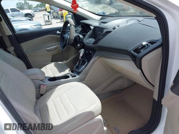 2013 Ford Escape SE with VIN 1FMCU0GX5DUA85464, listed as a IAAI auction lot 42452112 with 158,081 mi miles and . Bid and sale history available at DreamBid. Image 5.