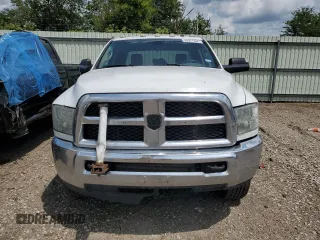 2018 Ram 2500 Tradesman with VIN 3C6UR5CL4JG298048, listed as a Copart auction lot 55971485 with 301,260 mi miles and Salvage title. Bid and sale history available at DreamBid. Image 5.