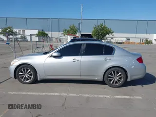 2008 Infiniti G35 Journey with VIN JNKBV61E28M212313, listed as a IAAI auction lot 42131325 with 143,123 mi miles. Bid and sale history available at carsss.com. Image 14.
