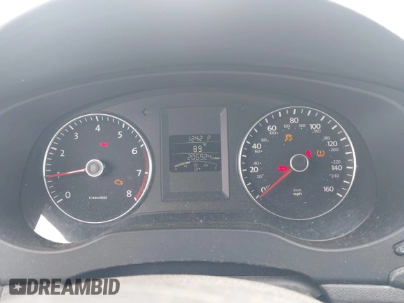 2014 Volkswagen Jetta SE with VIN 3VWD17AJ2EM428149, listed as a IAAI auction lot 42684150 with 206,924 mi miles and . Bid and sale history available at DreamBid. Image 7.