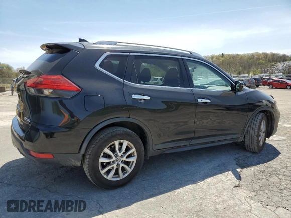 2017 Nissan Rogue SV z VIN KNMAT2MV5HP543165, wystawiony jako Copart lot #53532745 z przebiegiem 136 616 mil mil oraz Szkoda całkowita • Salvage title. Historia ofert i sprzedaży dostępna na DreamBid. Obrazek 3.