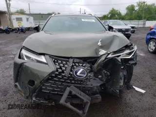 2019 Lexus UX 250h with VIN JTHU9JBH4K2000752, listed as a Copart auction lot 58760355 with 40,969 mi miles and Salvage title. Bid and sale history available at DreamBid. Image 5.