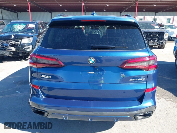 2021 BMW X5 xDrive45e with VIN 5UXTA6C06M9F65364, listed as a IAAI auction lot 41243236 with 1 mi miles. Bid and sale history available at carsss.com. Image 17.