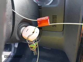 2009 Ford Escape Limited с VIN 1FMCU04G29KB00803, выставлен на аукционе IAAI как лот 42261561 с пробегом 240 655 миль миль и . История ставок и продаж доступна на DreamBid. Изображение 11.