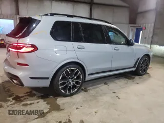 2023 BMW X7 xDrive40i z VIN 5UX23EM00P9P28204, wystawiony jako Copart lot #50878745 z przebiegiem 25 142 mil mil oraz Szkoda całkowita • Salvage title. Historia ofert i sprzedaży dostępna na DreamBid. Obrazek 3.
