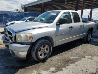 2007 Dodge 1500 SLT z VIN 1D7HA18P67S206726, wystawiony jako Copart lot #56864435 z przebiegiem 173 217 mil mil oraz Szkoda całkowita • Salvage title. Historia ofert i sprzedaży dostępna na DreamBid. Obrazek 1.