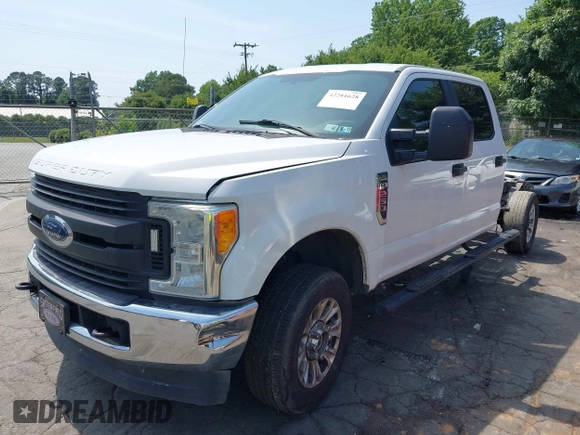 2017 Ford F-250 Lariat with VIN 1FT7W2B65HEC32263, listed as a IAAI auction lot 42281628 with 262,328 mi miles and . Bid and sale history available at DreamBid. Image 2.