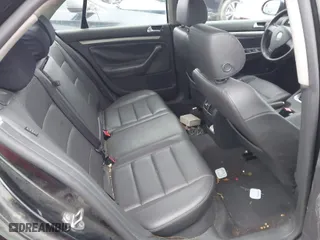 2006 Volkswagen Jetta Sedan 1.9L TDI with VIN 3VWST81K66M839068, listed as a IAAI auction lot 41041383 with 233,496 mi miles. Bid and sale history available at carsss.com. Image 8.