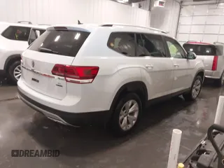 2018 Volkswagen Atlas SE with VIN 1V2KR2CA7JC574270, listed as a IAAI auction lot 41654110 with 104,440 mi miles and . Bid and sale history available at DreamBid. Image 4.