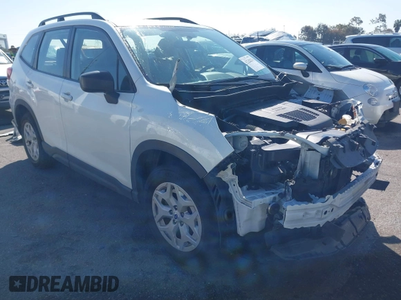 2021 Subaru Forester with VIN JF2SKADCXMH561828, listed as a IAAI auction lot 41742874 with 61,250 mi miles. Bid and sale history available at carsss.com. Image 1.