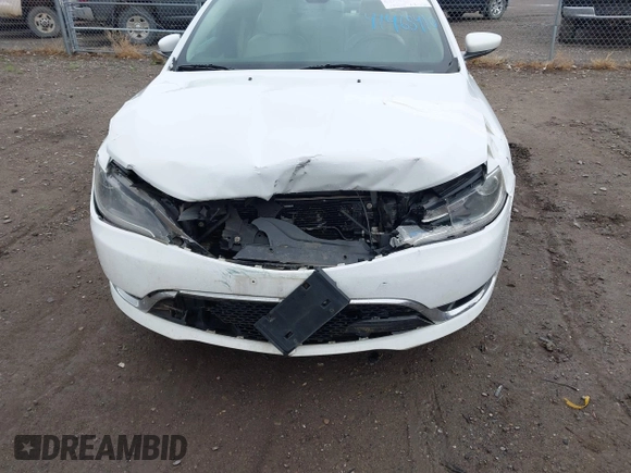 2015 Chrysler 200 C z VIN 1C3CCCEG3FN543757, wystawiony jako IAAI lot #41468410 z przebiegiem 145 041 mil mil oraz . Historia ofert i sprzedaży dostępna na DreamBid. Obrazek 6.