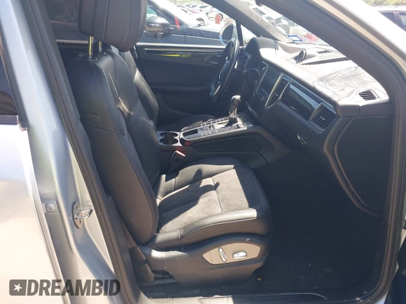 2017 Porsche Macan z VIN WP1AA2A58HLB81896, wystawiony jako IAAI lot #42251657 z przebiegiem 135 214 mil mil oraz . Historia ofert i sprzedaży dostępna na DreamBid. Obrazek 5.