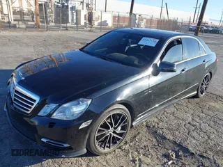 2013 Mercedes-Benz E 550 Sport z VIN WDDHF9BBXDA716236, wystawiony jako IAAI lot #41411124 z przebiegiem 159 401 mil mil oraz . Historia ofert i sprzedaży dostępna na DreamBid. Obrazek 2.