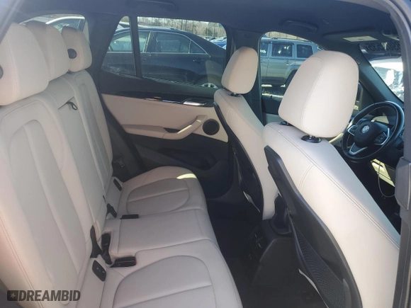 2019 BMW X1 sDrive28i with VIN WBXHU7C54K3H46398, listed as a Copart auction lot 48909535 with 33,844 mi miles and Clean Title. Bid and sale history available at carsss.com. Image 10.