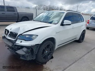 2012 BMW X5 M with VIN 5YMGY0C53CLK27644, listed as a IAAI auction lot 41180114 with NaN miles. Bid and sale history available at carsss.com. Image 17.