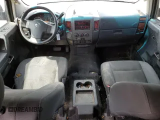 2012 Nissan Titan SV z VIN 1N6AA0EK1CN302199, wystawiony jako Copart lot #63037615 z przebiegiem 184 330 mil mil oraz Szkoda całkowita • Salvage title. Historia ofert i sprzedaży dostępna na DreamBid. Obrazek 8.