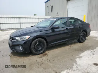 2024 Volkswagen Jetta z VIN 3VWFM7BU1RM027822, wystawiony jako Copart lot #60200625 z przebiegiem 22 212 mil mil oraz Czysty tytuł • Clean title. Historia ofert i sprzedaży dostępna na DreamBid. Obrazek 1.