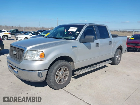 2008 Ford F-150 XL with VIN 1FTRW12W88FB11028, listed as a IAAI auction lot 41662475 with 237,135 mi miles. Bid and sale history available at carsss.com. Image 17.