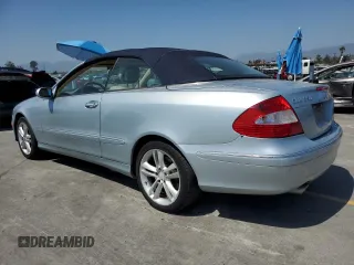 2008 Mercedes-Benz CLK 350 z VIN WDBTK56F28T099509, wystawiony jako Copart lot #56061245 z przebiegiem 121 079 mil mil oraz Czysty tytuł • Clean title. Historia ofert i sprzedaży dostępna na DreamBid. Obrazek 2.