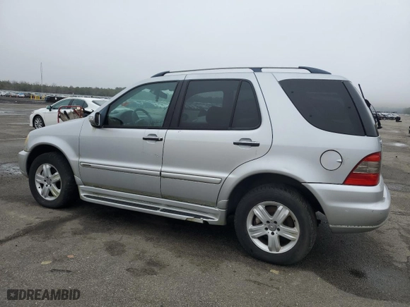 2005 Mercedes-Benz M-Class 5.0L with VIN 4JGAB75E55A526309, listed as a Copart auction lot 51478095 with 185,992 mi miles and Clean Title. Bid and sale history available at carsss.com. Image 2.