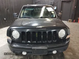 2011 Jeep Patriot Latitude with VIN 1J4NF1GB3BD105607, listed as a IAAI auction lot 42084734 with 173,377 mi miles and . Bid and sale history available at DreamBid. Image 12.