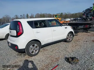 2018 Kia Soul with VIN KNDJN2A28J7567924, listed as a IAAI auction lot 41321714 with 77,985 mi miles. Bid and sale history available at carsss.com. Image 4.