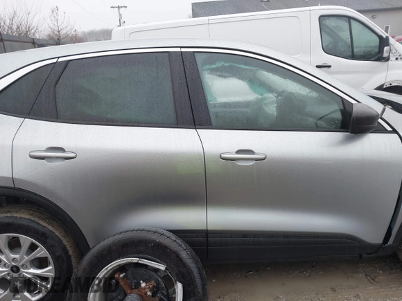 2024 Ford Escape Active with VIN 1FMCU9GN4RUA75728, listed as a IAAI auction lot 41474535 with 6,478 mi miles and . Bid and sale history available at DreamBid. Image 14.