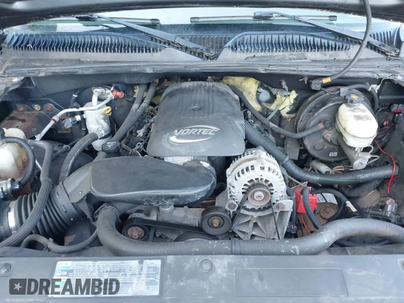 2005 Chevrolet Silverado 1500 LS z VIN 2GCEC19V551250024, wystawiony jako IAAI lot #42357909 z przebiegiem 166 305 mil mil oraz . Historia ofert i sprzedaży dostępna na DreamBid. Obrazek 10.