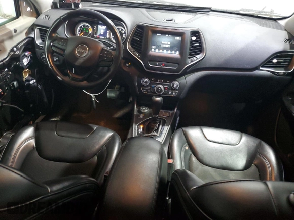 2019 Jeep Cherokee Latitude Plus с VIN 1C4PJMLB7KD293598, выставлен на аукционе Copart как лот 58841895 с пробегом 106 953 миль миль и Списание • Salvage title. История ставок и продаж доступна на DreamBid. Изображение 8.