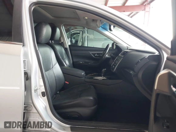 2017 Nissan Altima SV z VIN 1N4AL3AP9HC227681, wystawiony jako IAAI lot #41489297 z przebiegiem 162 459 mil mil oraz . Historia ofert i sprzedaży dostępna na DreamBid. Obrazek 5.