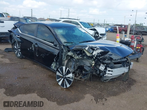 2022 Nissan Altima SV with VIN 1N4BL4DV9NN361630, listed as a IAAI auction lot 41866319 with 18,045 mi miles and . Bid and sale history available at carsss.com. Image 1.