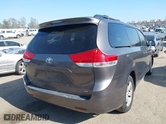 2012 Toyota Sienna LE AAS с VIN 5TDKK3DC4CS186443, выставлен на аукционе IAAI как лот 42225364 с пробегом Не указан миль и . История ставок и продаж доступна на DreamBid. Изображение 4.