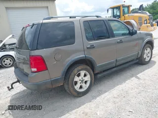 2003 Ford Explorer XLT z VIN 1FMZU63KX3UB62643, wystawiony jako IAAI lot #42185398 z przebiegiem 175 926 mil mil oraz . Historia ofert i sprzedaży dostępna na DreamBid. Obrazek 4.