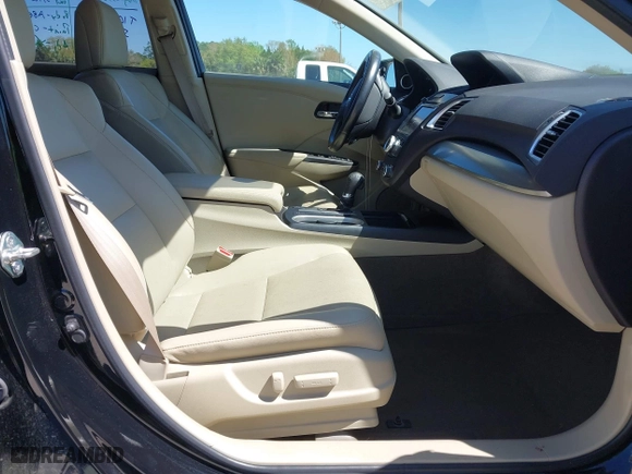 2018 Acura RDX w/Technology Pkg with VIN 5J8TB3H58JL008583, listed as a IAAI auction lot 41761974 with 105,984 mi miles. Bid and sale history available at carsss.com. Image 5.