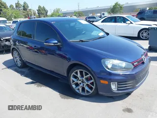 2013 Volkswagen GTI Driver's Edition z VIN WVWHD7AJ5DW072418, wystawiony jako IAAI lot #42159678 z przebiegiem 134 644 mil mil oraz . Historia ofert i sprzedaży dostępna na DreamBid. Obrazek 1.