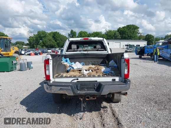 2017 Ford F-250 Lariat z VIN 1FT7W2B61HEC00975, wystawiony jako IAAI lot #42666032 z przebiegiem 72 664 mil mil oraz . Historia ofert i sprzedaży dostępna na DreamBid. Obrazek 16.