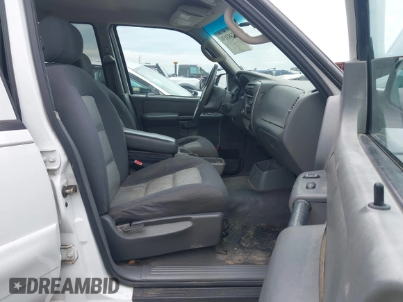 2005 Ford Explorer Sport Trac XLS with VIN 1FMZU67K55UA58803, listed as a IAAI auction lot 42483158 with 239,496 mi miles and . Bid and sale history available at DreamBid. Image 5.