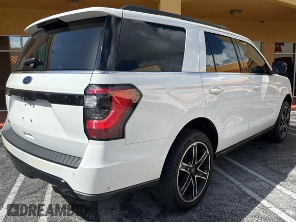 2021 Ford Expedition Limited z VIN 1FMJU1KT0MEA57485, wystawiony jako Copart lot #61282125 z przebiegiem 50 550 mil mil oraz Czysty tytuł • Clean title. Historia ofert i sprzedaży dostępna na DreamBid. Obrazek 4.