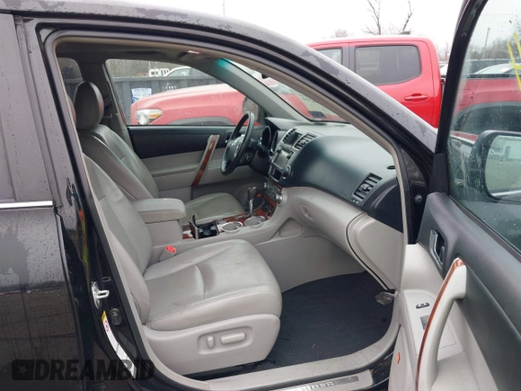 2013 Toyota Highlander Limited with VIN 5TDDK3EH2DS232226, listed as a IAAI auction lot 41553214 with 149,838 mi miles and . Bid and sale history available at DreamBid. Image 5.