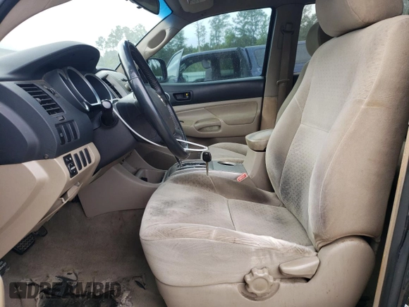 2006 Toyota Tacoma PreRunner z VIN 3TMJU62N16M012992, wystawiony jako Copart lot #55674465 z przebiegiem 290 248 mil mil oraz Szkoda całkowita • Salvage title. Historia ofert i sprzedaży dostępna na DreamBid. Obrazek 7.