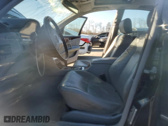1999 Mercedes-Benz E 320 z VIN WDBJF65H4XA726371, wystawiony jako Copart lot #88732175 z przebiegiem 132 477 mil mil oraz Szkoda całkowita • Salvage title. Historia ofert i sprzedaży dostępna na DreamBid. Obrazek 7.