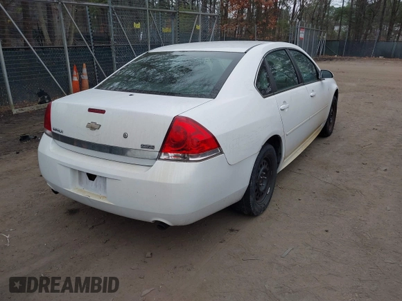 2010 Chevrolet Impala Police Police z VIN 2G1WD5EMXA1256720, wystawiony jako IAAI lot #41783597 z przebiegiem 136 901 mil mil oraz . Historia ofert i sprzedaży dostępna na DreamBid. Obrazek 4.